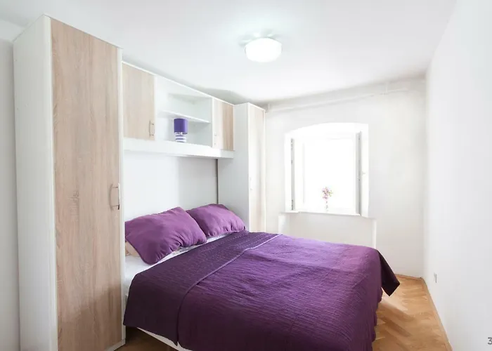 Holiday Home Revelin- Great Location